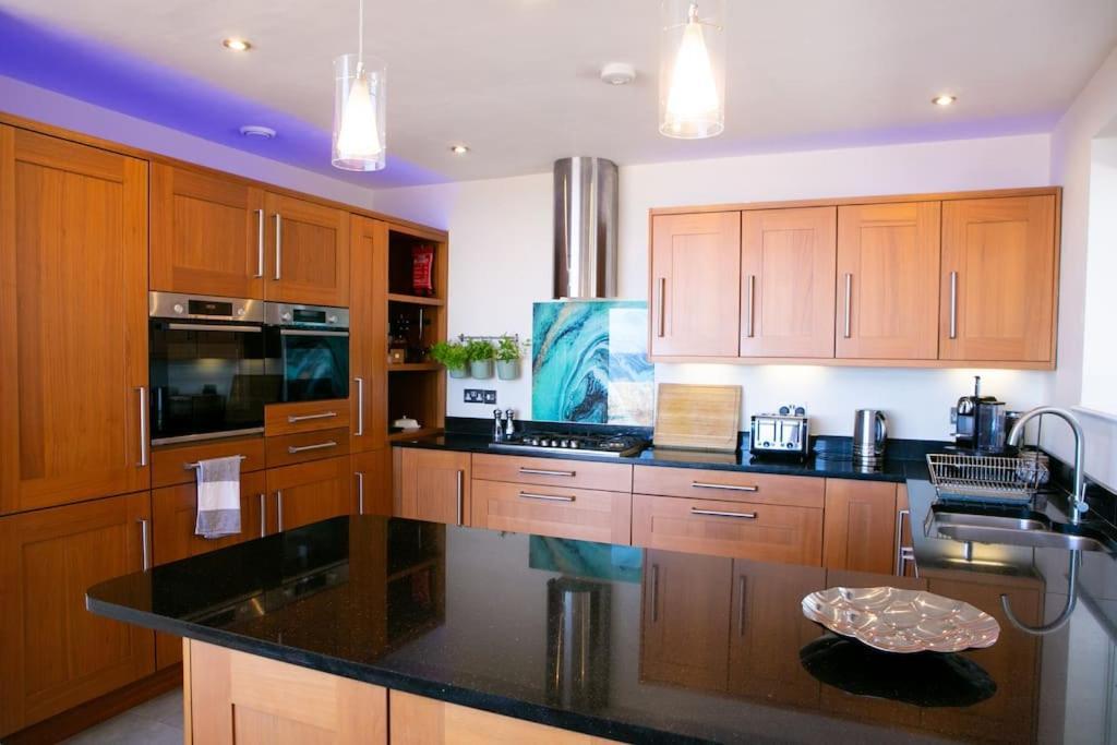 Wow I'M Living On The Beach. Luxury 4 Bed Sleeps 8 Pagham Exterior photo
