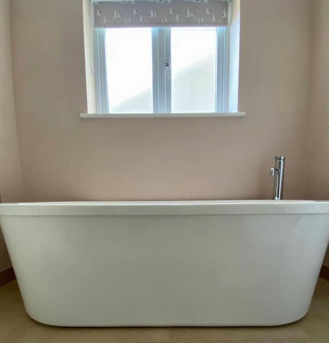 Wow I'M Living On The Beach. Luxury 4 Bed Sleeps 8 Pagham Exterior photo